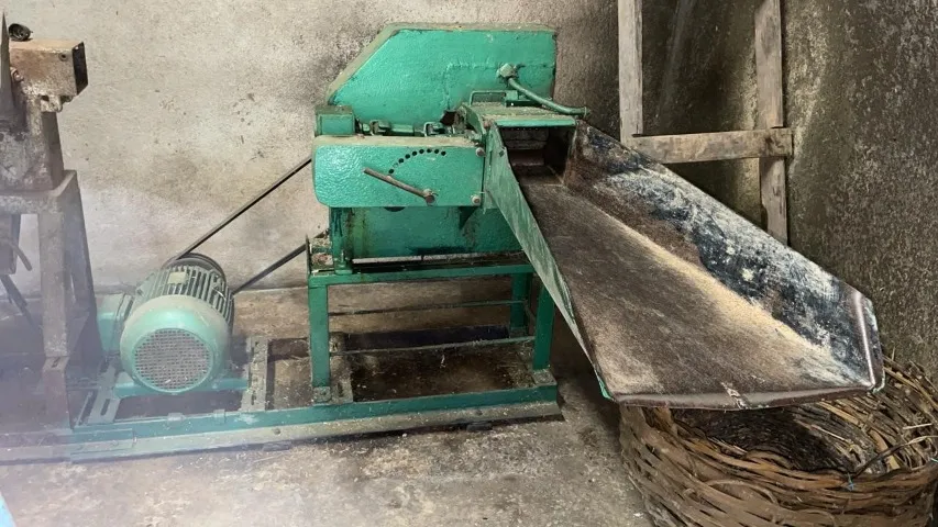 Picadeira Acoplada com maquina para moer milho