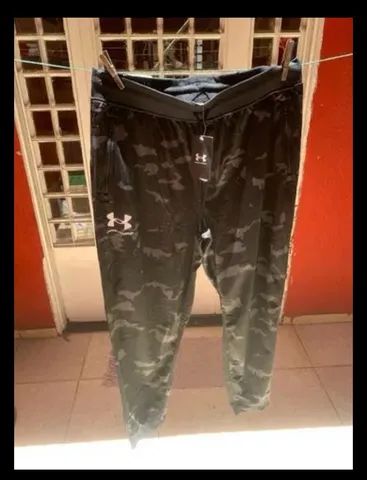 Calça under armour sales camuflada