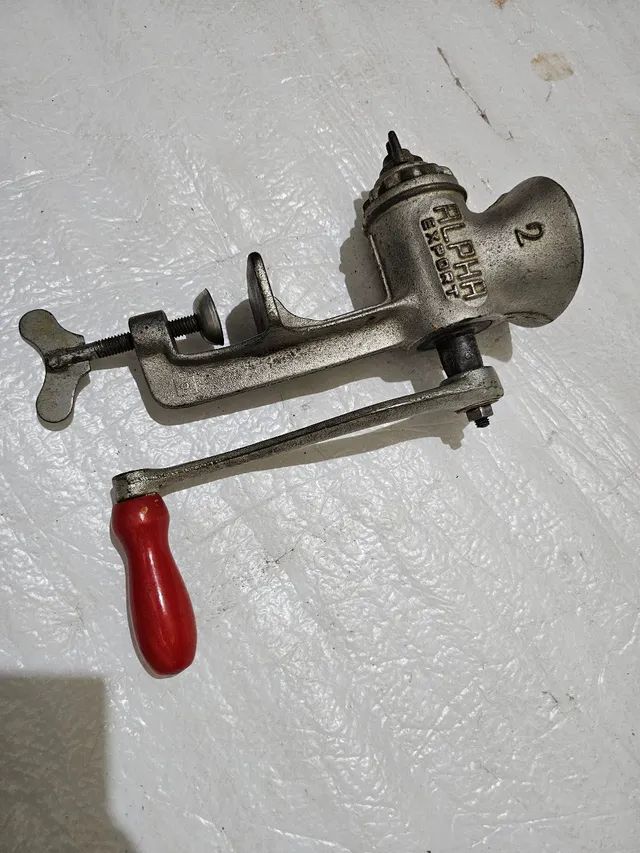 Antiguidade moedor carne antigo Alpha export - Foto 2