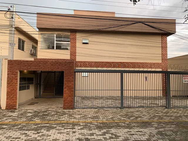 Vendo prédio de quitinetes próximo à Faculdade de Medicina - Unifan