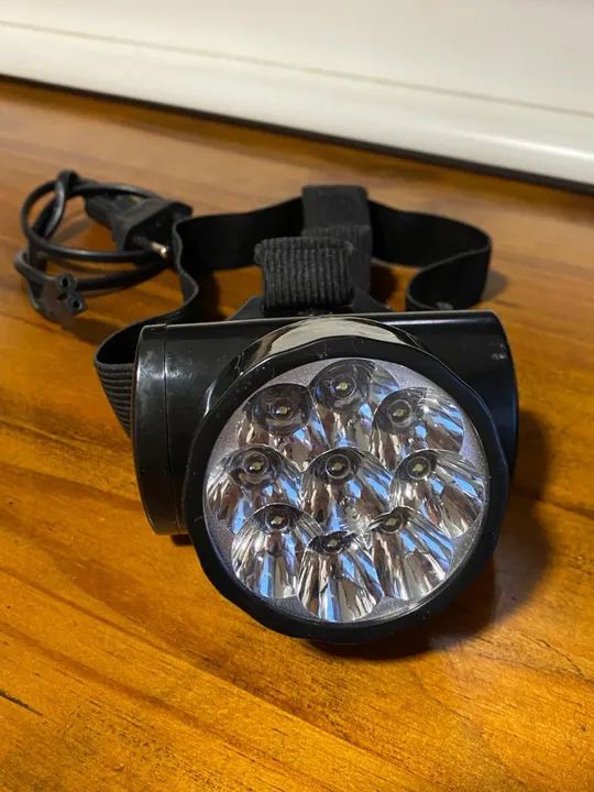 Lanterna para cabeça 9 leds recarregável - marca noll - seminova - Foto 5