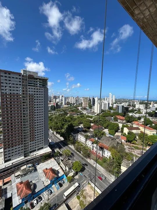 Vendo Studio no Derby prédio novo com lazer completo / Aceito carro como parte do pagament