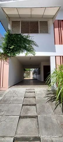 02 casas conjugadas, servindo p clinica, escritório, moradia.