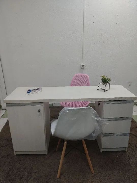 Mesa para estudo reta 