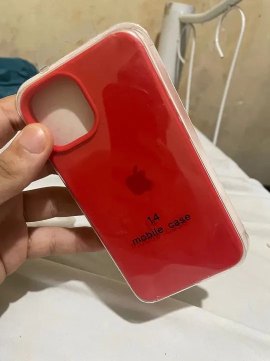 CAPA VERMELHA IPHONE 14 - Foto 2