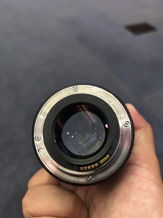 Lente Canon EF 85mm f/1.8 STM - Foto 2