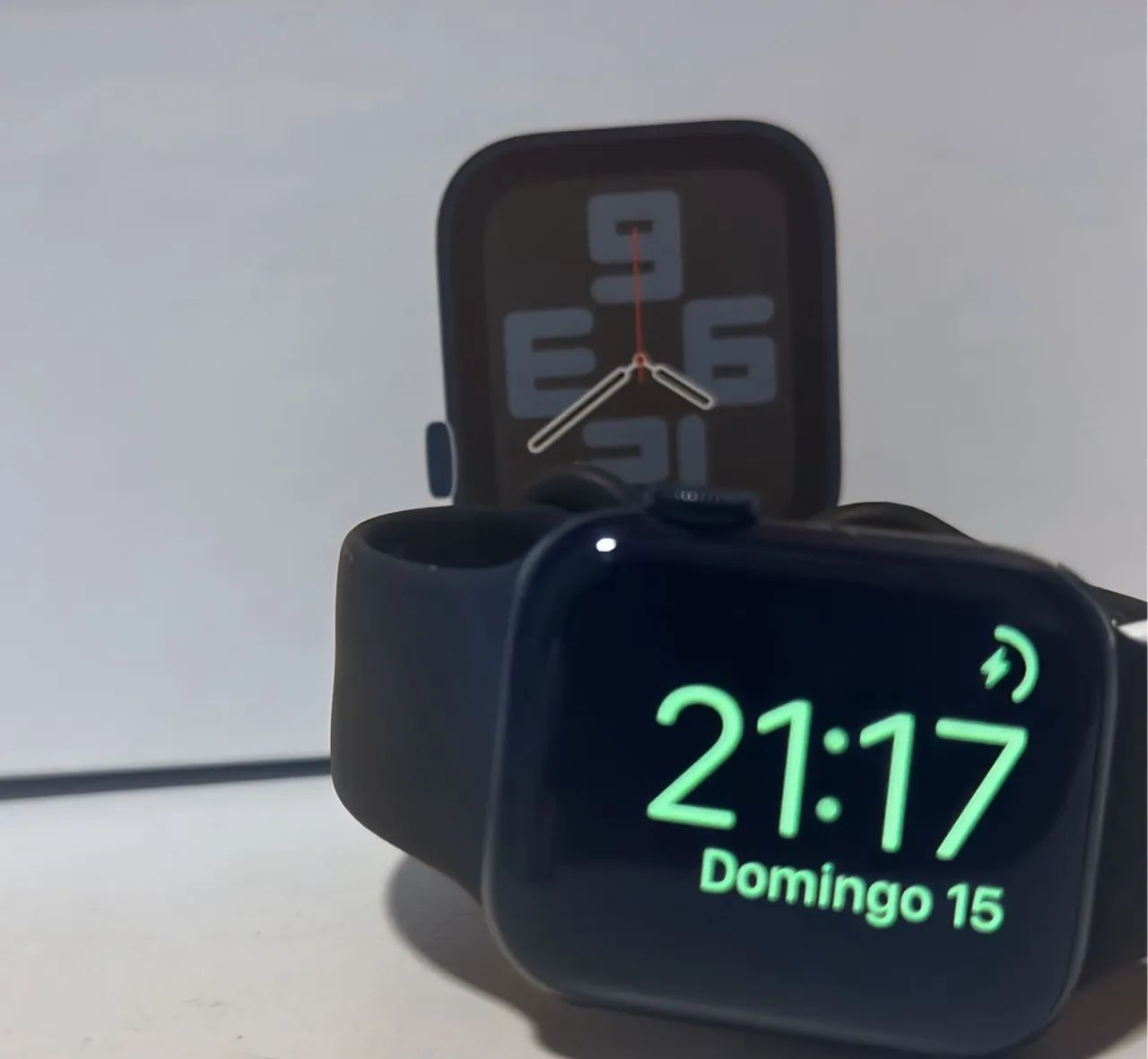 Apple Watch SE (2ª geração) - Semi-novo + 3 (três) pulseiras - Foto 4
