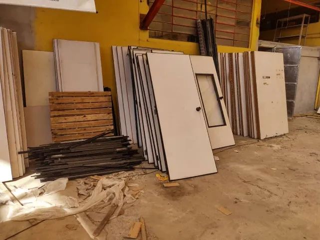 Divisórias Usadas Naval, Compramos e Vendemos. - Foto 2