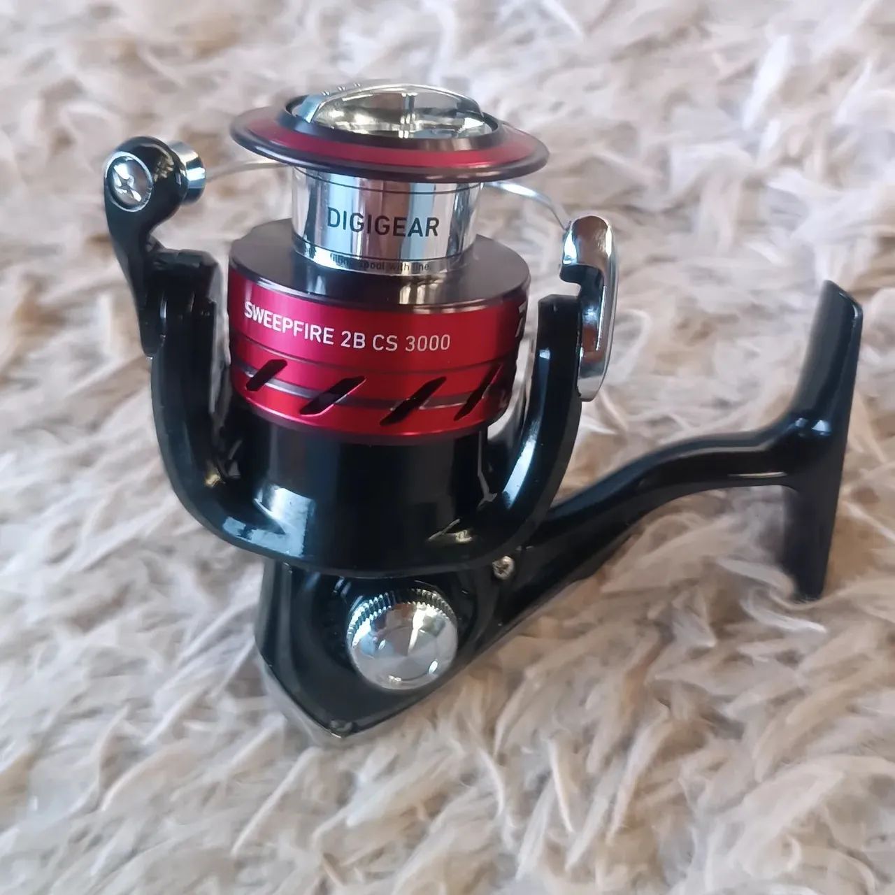 Molinete Daiwa 3000 novo - Foto 2