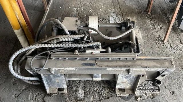 Fresadora De Asfalto Bobcat 1m Semi Nova 2014 - Foto 4