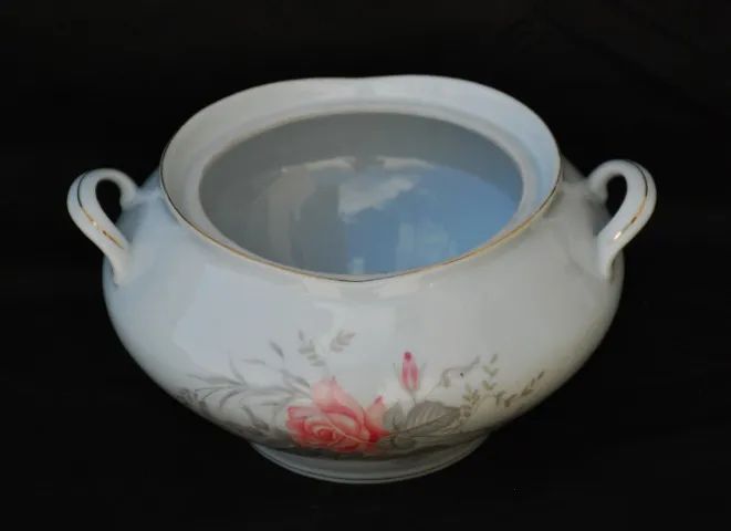 sopeira porcelana real , decorada , sem tampa , 13 atura x 25 . anos 70 - Foto 3