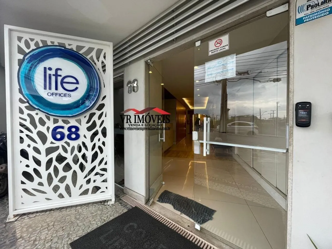 Sala Comercial para Venda em Volta Redonda / RJ no bairro Laranjal