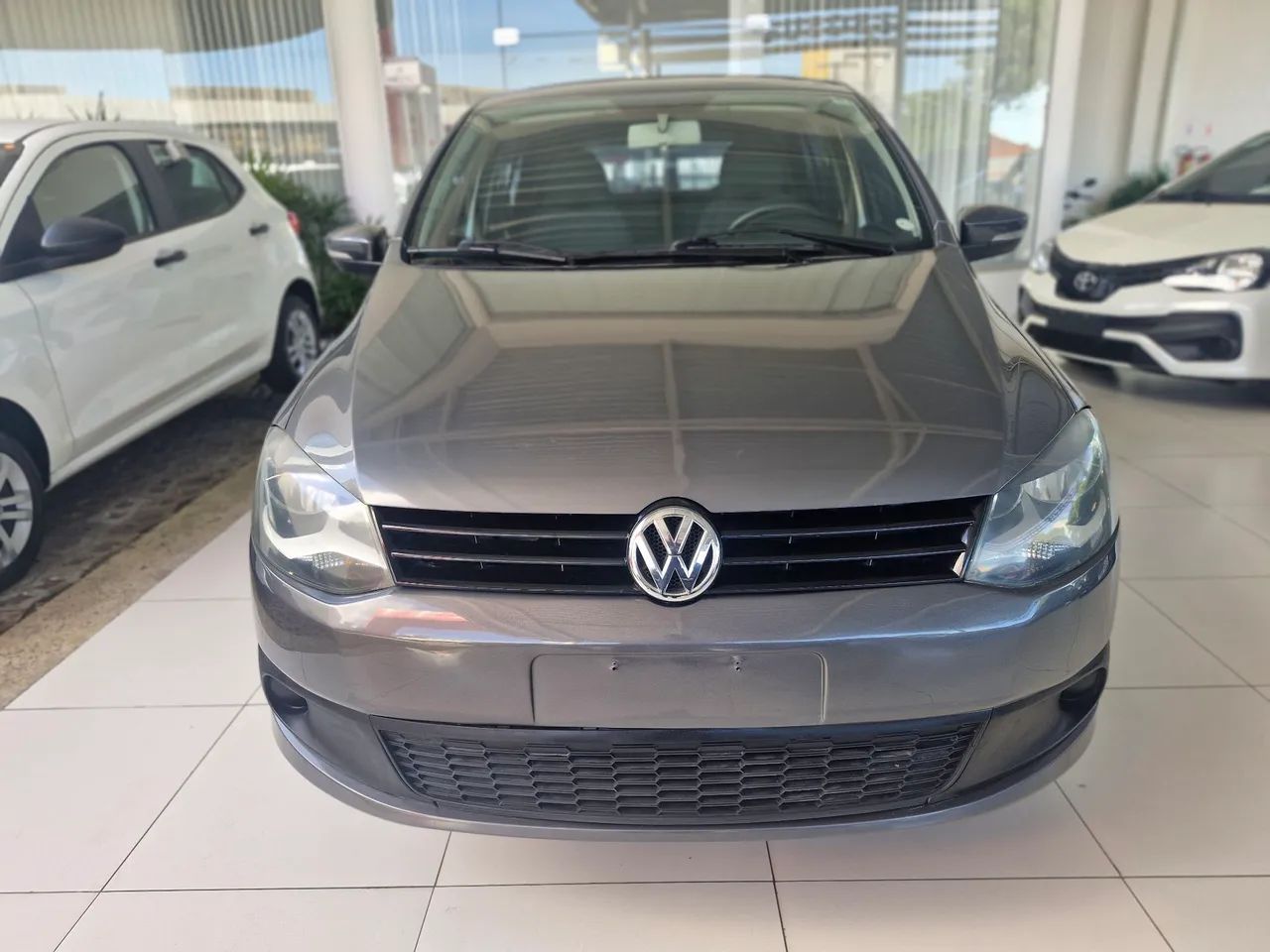 Volkswagen fox trend 1.0 completo 