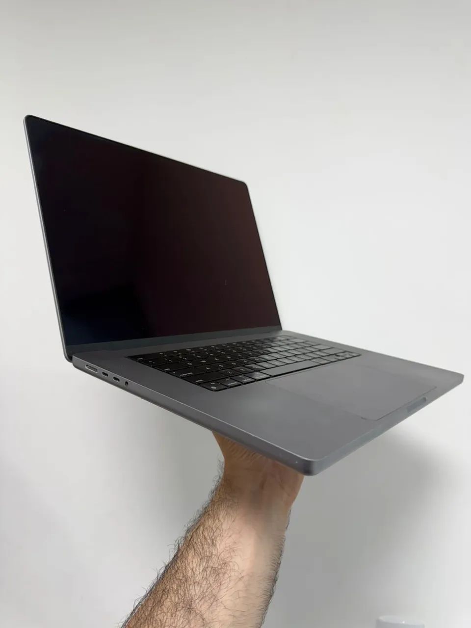 MacBook Pro 16 Pol M1 Max 2021 64GB/4TB SSD Semi Novo Bat 616