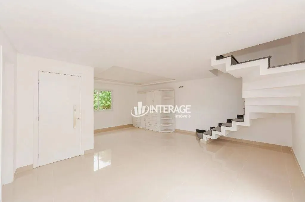 Sobrado com 3 dormitórios para alugar, 168 m² por R$ 5.921,15/mês - Campo Comprido - Curit