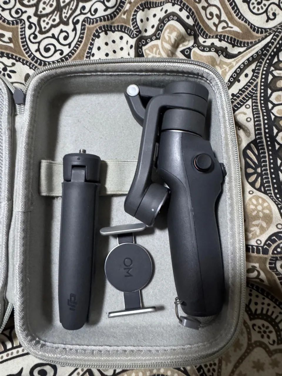 Estabilizador DJI Osmo Mobile 6 - Foto 2