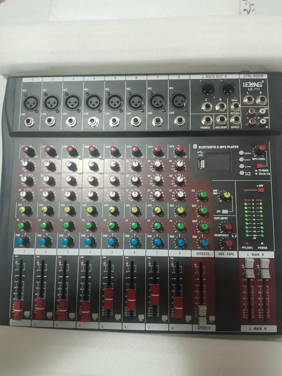 Mesa de Som Lelong LE-711 - 8 Canais