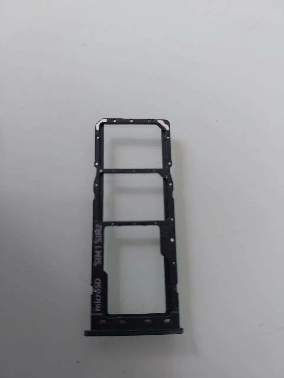 Bandeja de chip e cartão SD Sansung A10