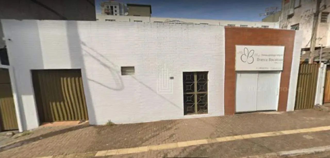 Sala comercial disponível para locação no centro de Foz do Iguaçu.