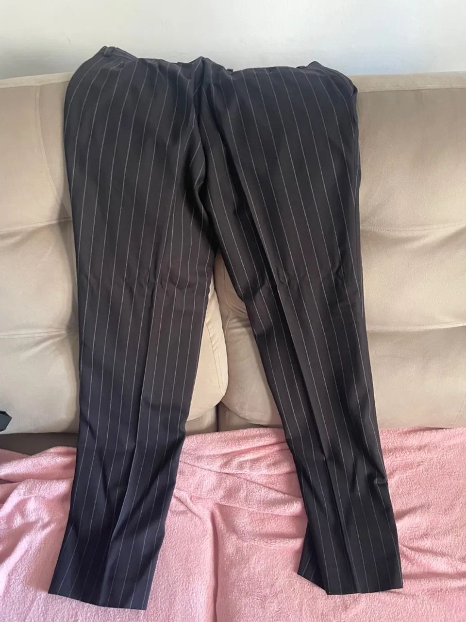 Terno ZARA importado da EUROPA é uma calça preta - Foto 4