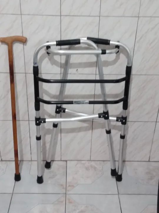 Cadeira de rodas bengala andador  - Foto 4