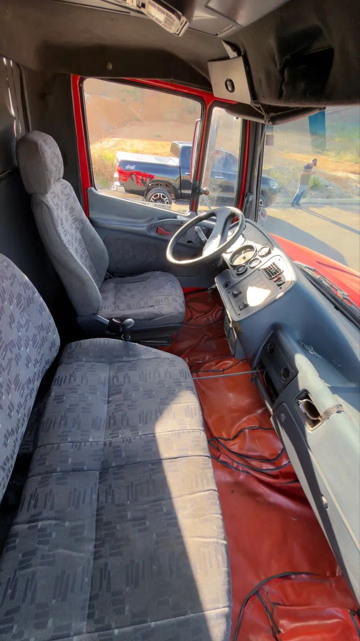 CAMINHÃO MERCEDES-BENZ 1318 BAÚ 2008 - Foto 13