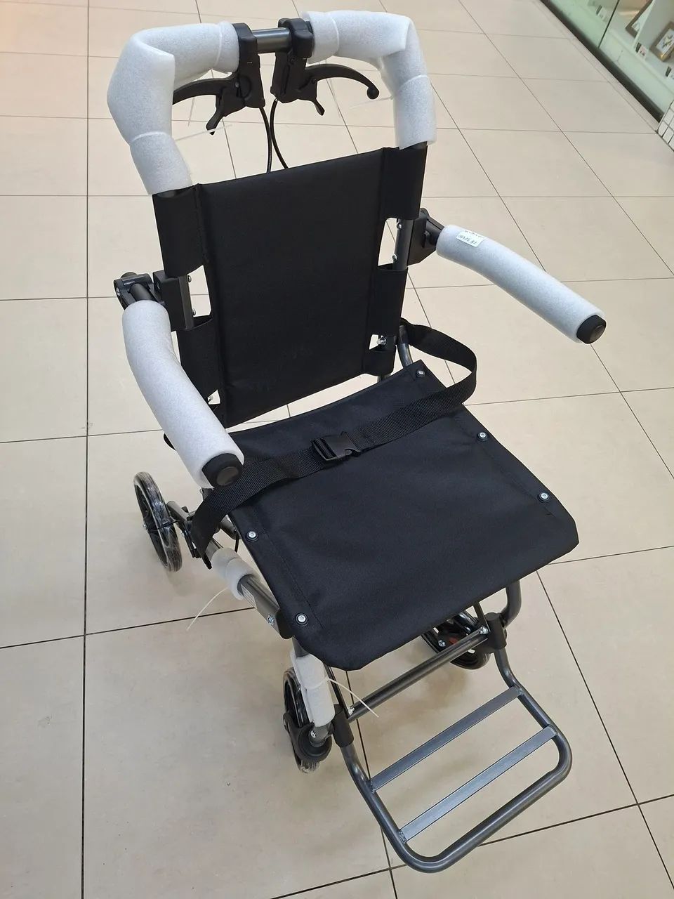 Cadeira de transporte  - Foto 2