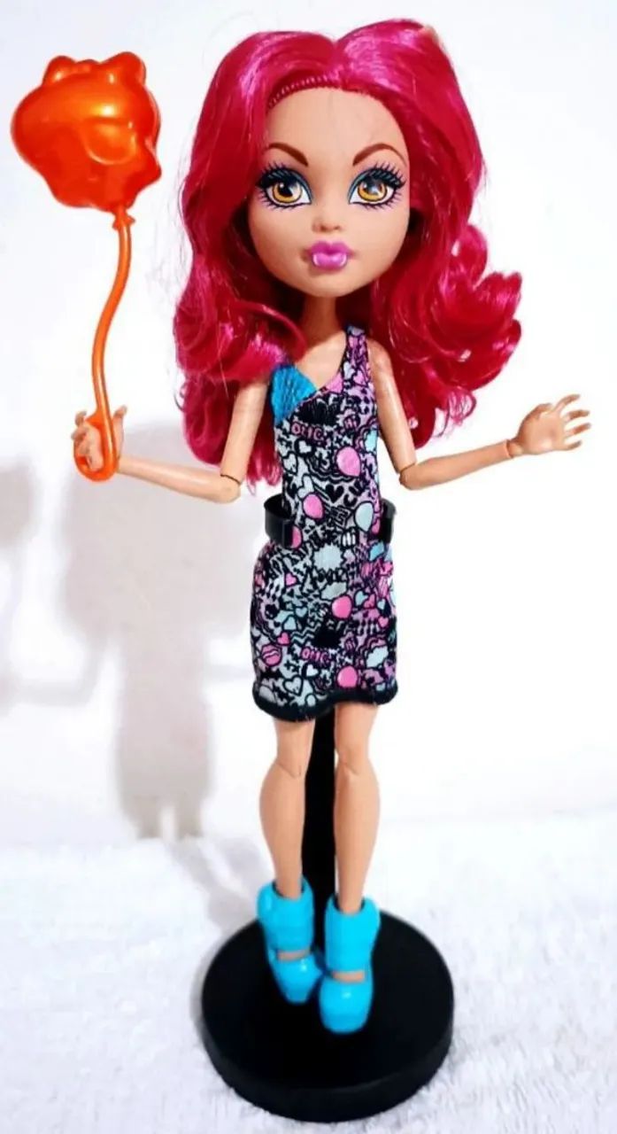 Boneca Monster High Howleen Wolf Ghoul Fair (2015) completa