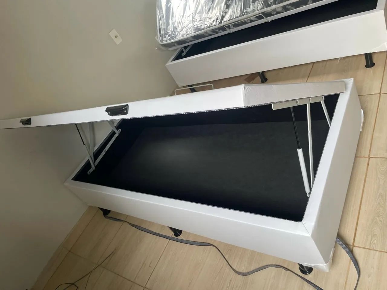 Cama Baú Solteiro Branco Corino  - Foto 2