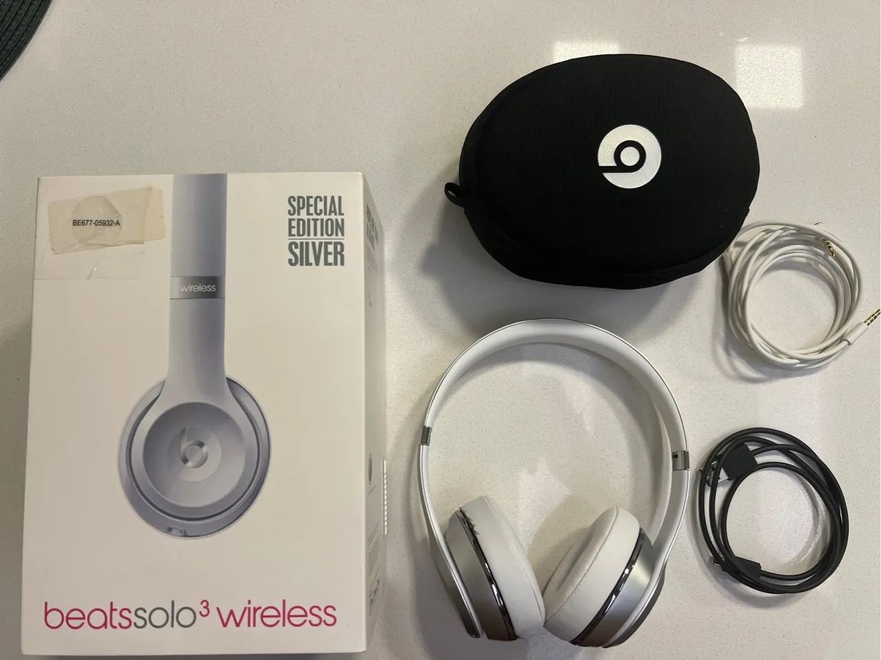Fone de ouvido/Headphone Beats Solo 3 Wireless Special Edition Silver