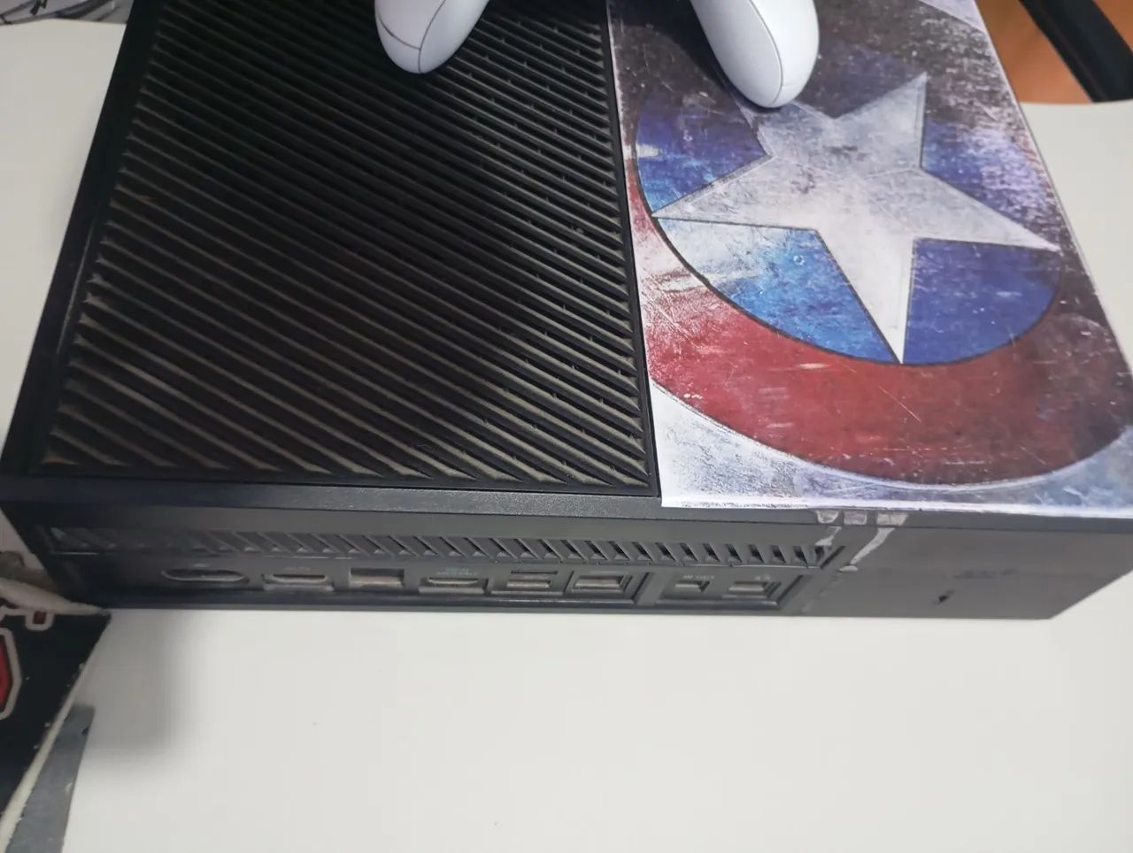 Xbox One com capa do Capitão América - Foto 2