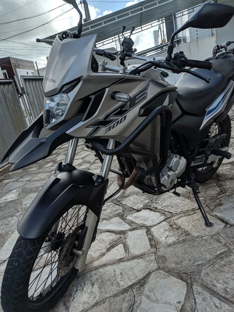 XRE 2019 ABS