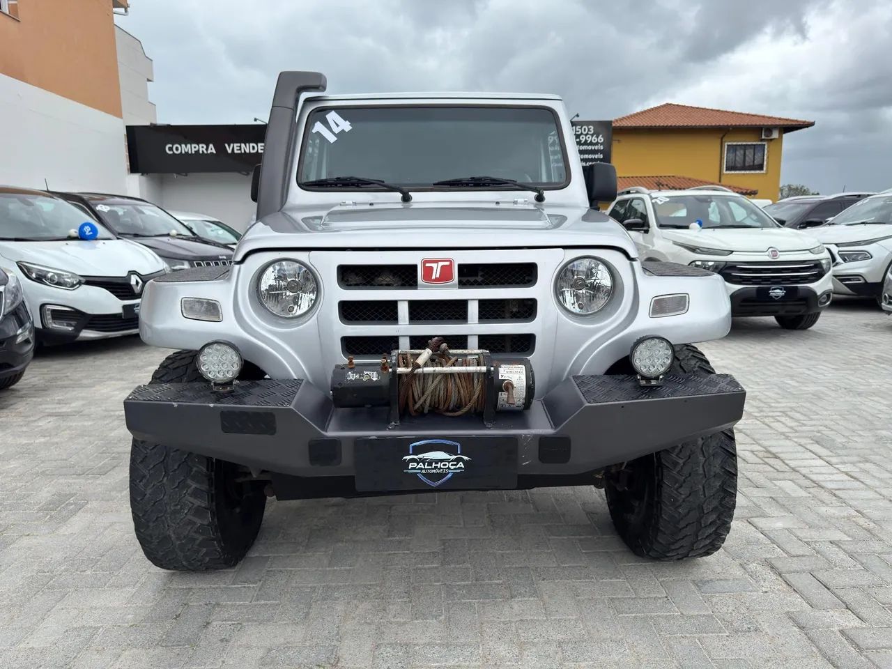 Troller T-4 2014