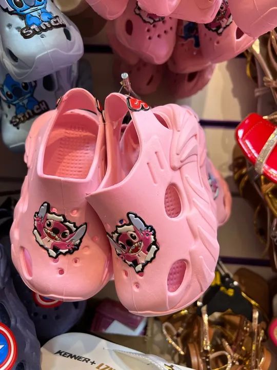 Sandália Infantil Crocs Desenho - Foto 5
