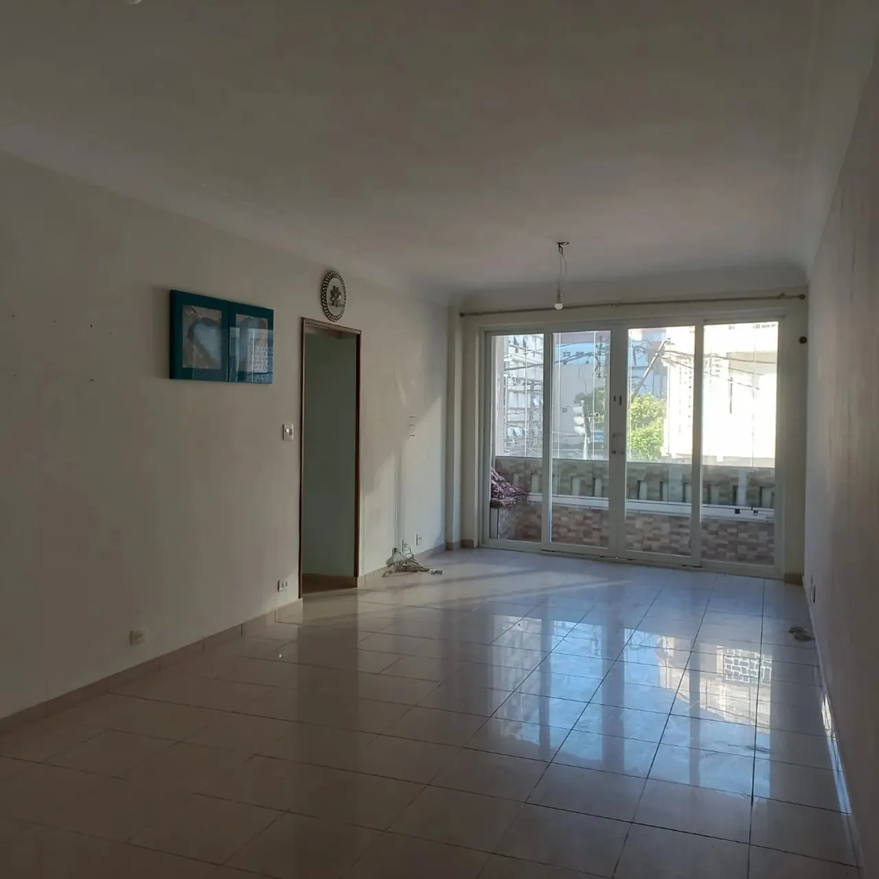 Imóvel para venda tem 101 metros quadrados, bairro da Pompéia - Santos - SP