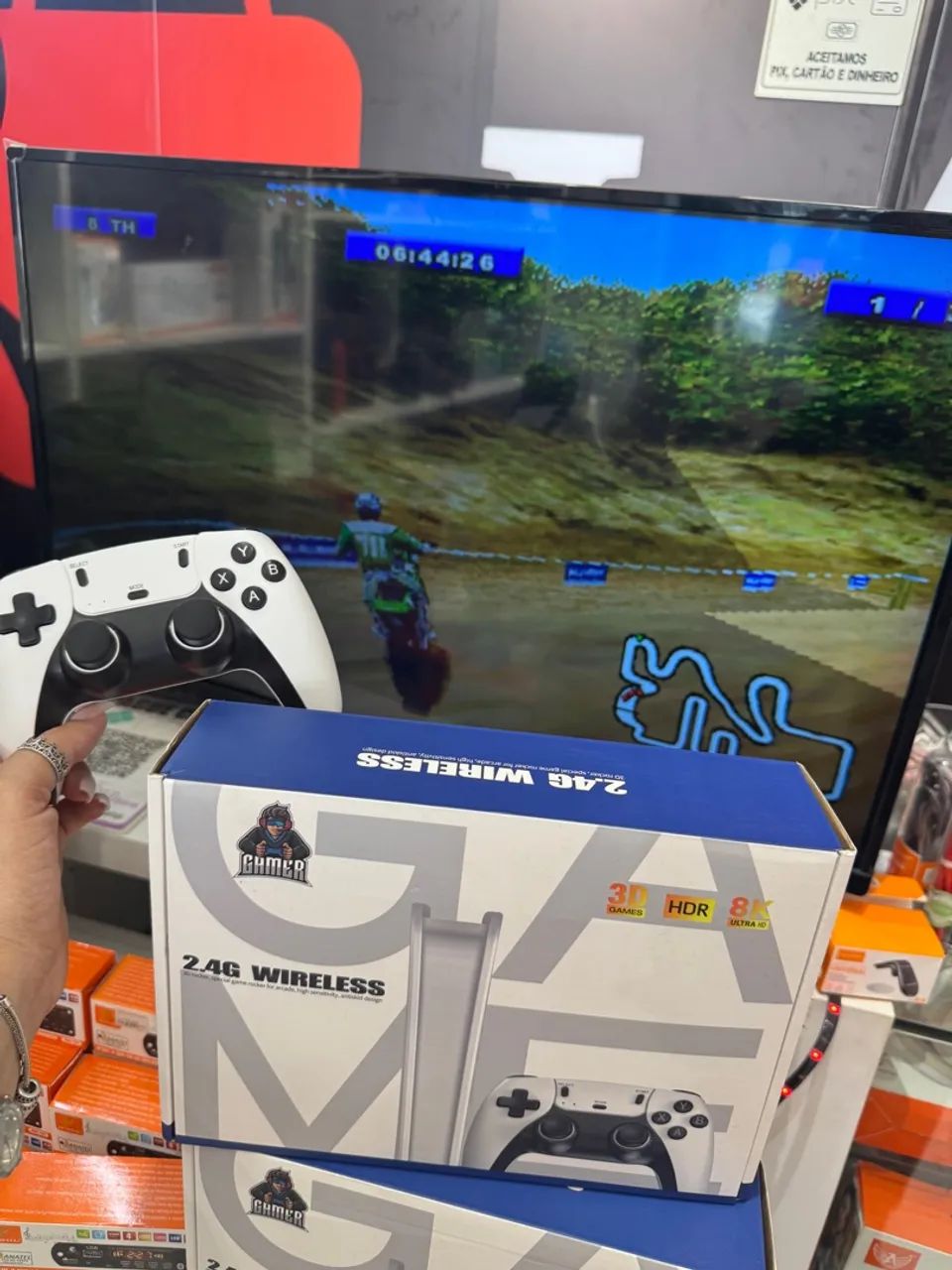 Game stick com dois controles 64313239619331121