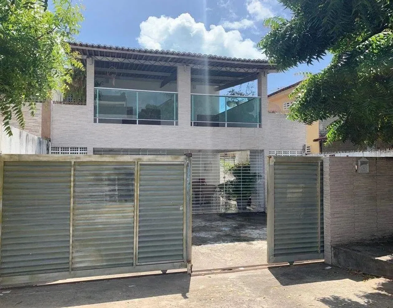 Casa a venda com 03 quartos no Bessa - CA0075
