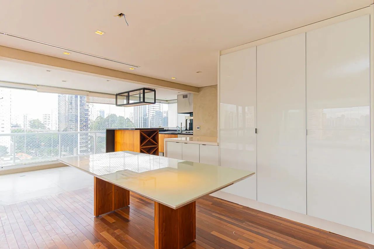 Imóvel para aluguel possui 225 metros quadrados com 3 quartos em Cidade Monções - São Paul - Foto 5