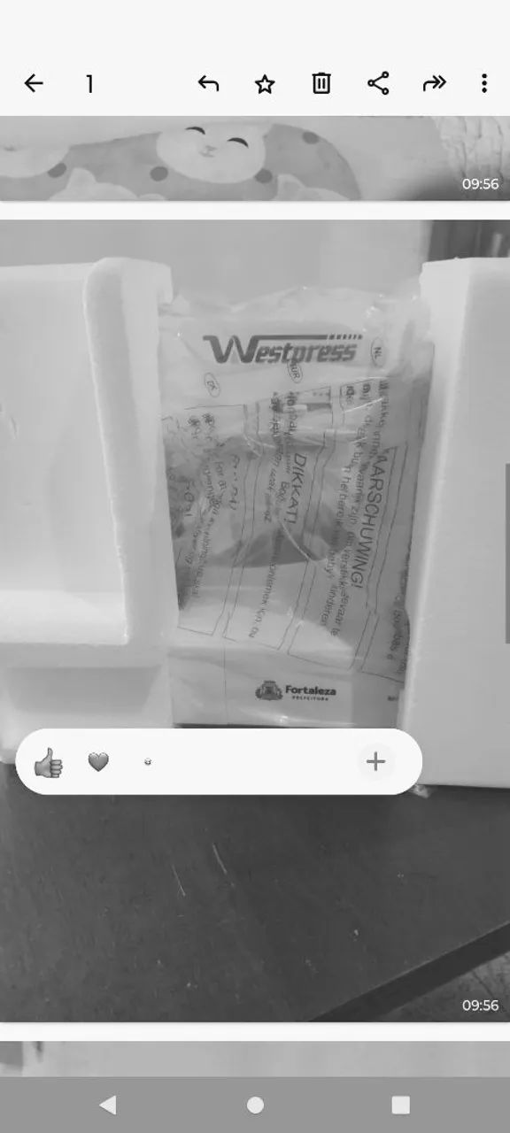 Vendo máquina de costura na caixa de - Foto 2