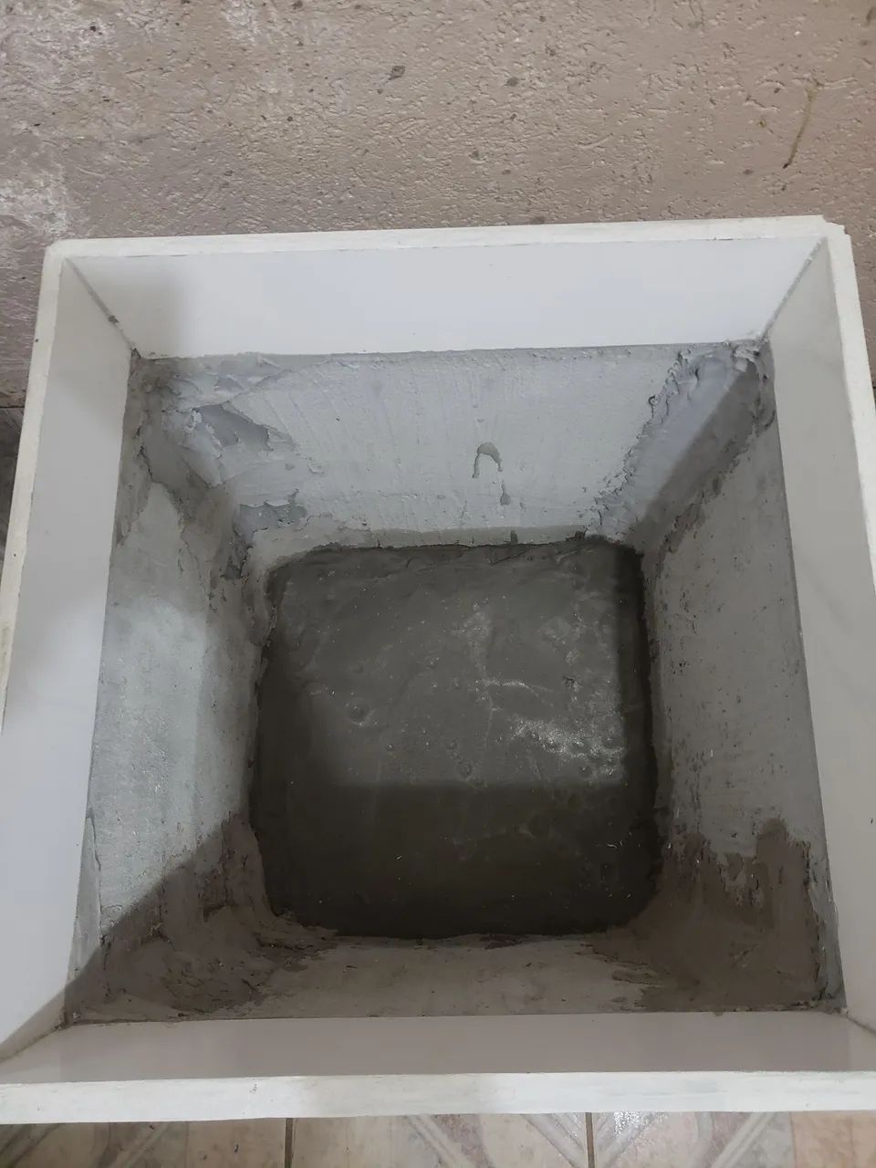 Vaso de planta branco com design geométrico tm 58x58x60 - Foto 5