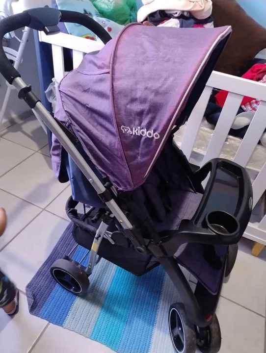 Carrinho de bebê com bebê conforto  - Foto 2