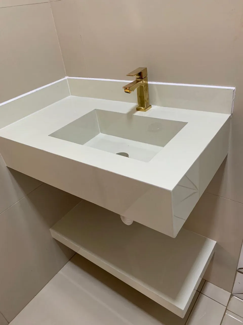 Lavatórios em porcelanato 