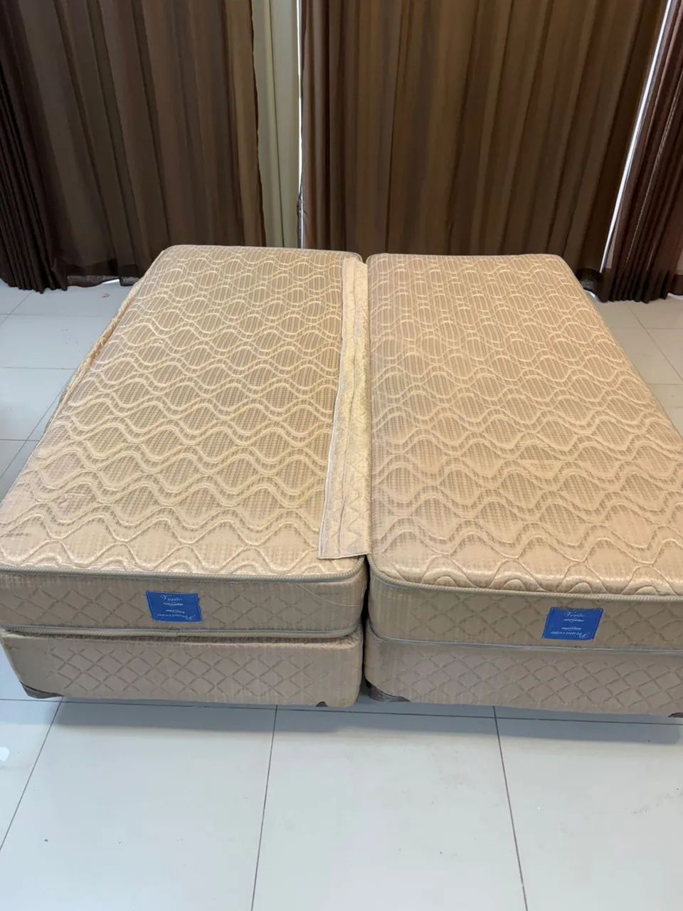 Colchão molas, cama casal!