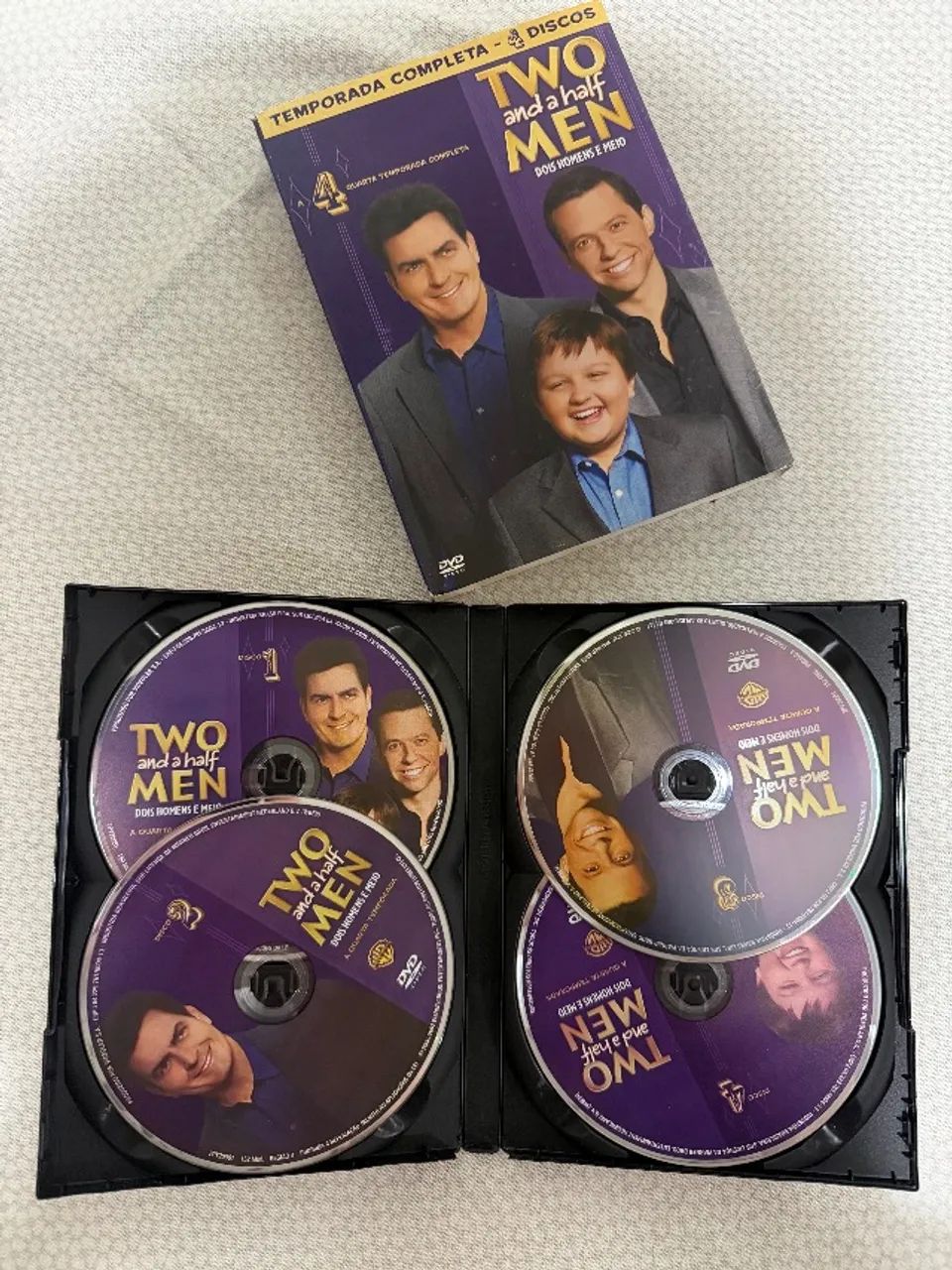 Box 5 primeiras temporadas (1 a 5) Two and a Half Men / Dois
