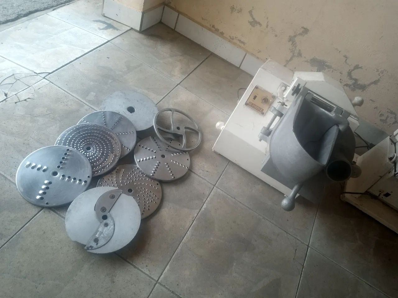 Multiprocessador alimentos usado 6 discos - retirar em Blumenau SC  - Foto 2