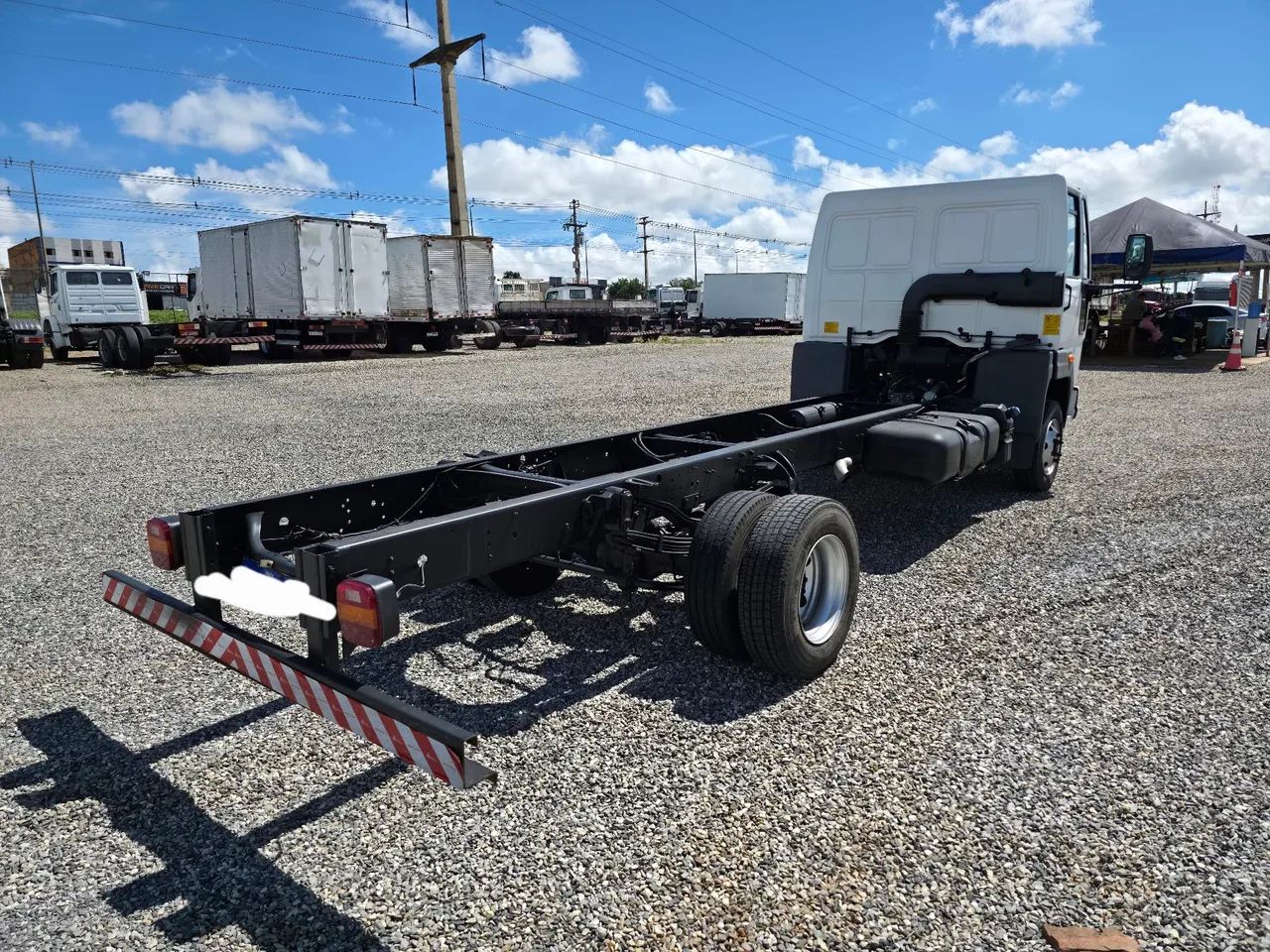 Ford cargo 1119 chassis - Foto 5