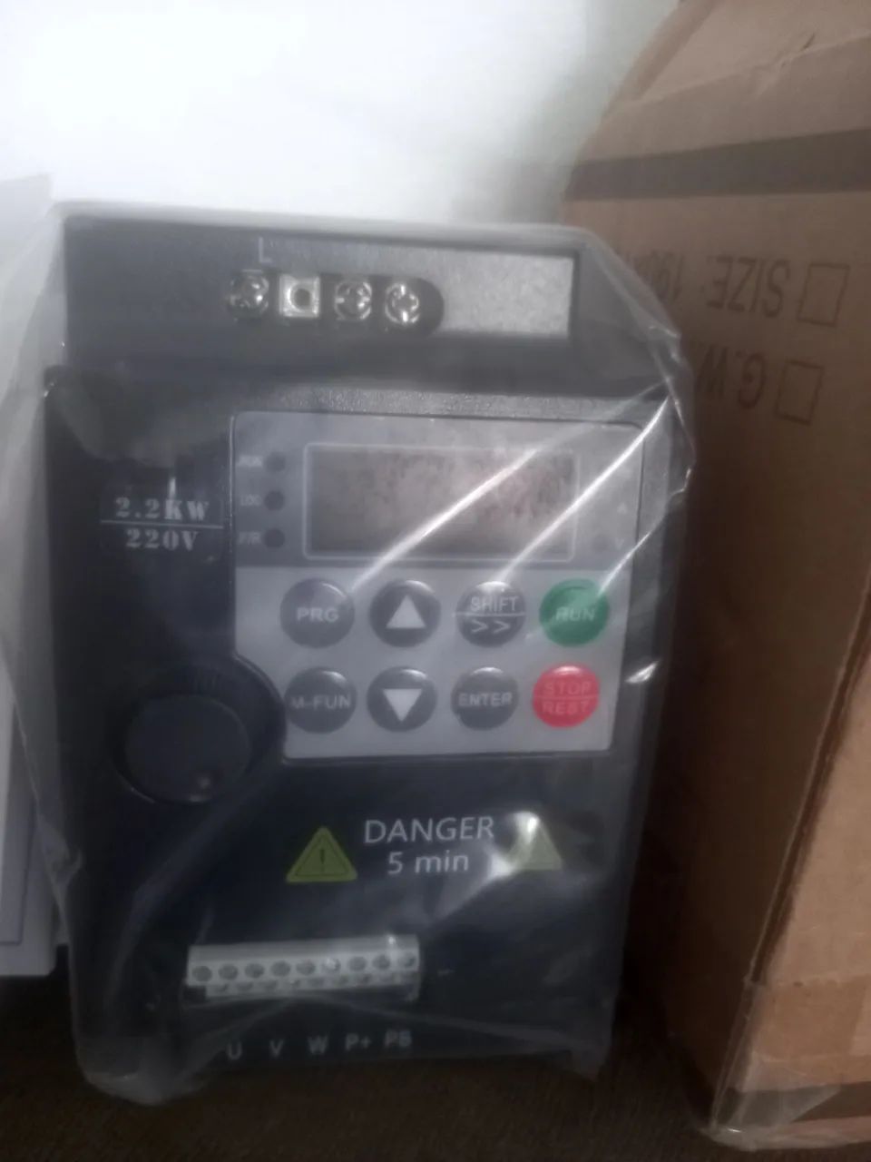 Inversor de Frequência 1cv - 220v Trifásico 4a - 0.75kw 750w - Foto 3