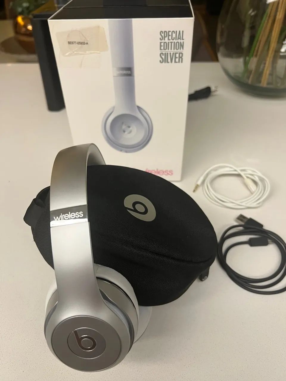Fone de ouvido/Headphone Beats Solo 3 Wireless Special Edition Silver - Foto 2