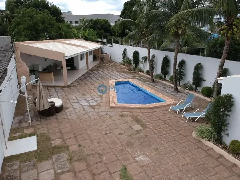 Casa Comercial com 5 quartos sendo 2 Suites Centro Várzea Grande-MT, R$ 980.000,00 codigo: