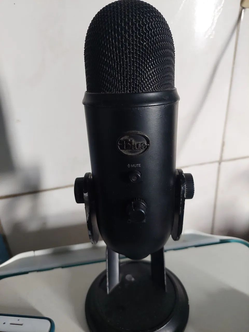 Microfone Blue Yeti USB Condensador